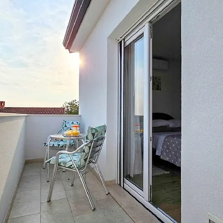 Exquisite Mit Privatpool, Bbq, Kicker Und Bad En بيت للعطل Fiorini